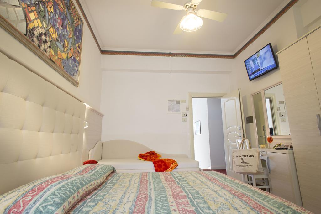 Hotel Titanus Bellaria-Igea Marina Exterior photo