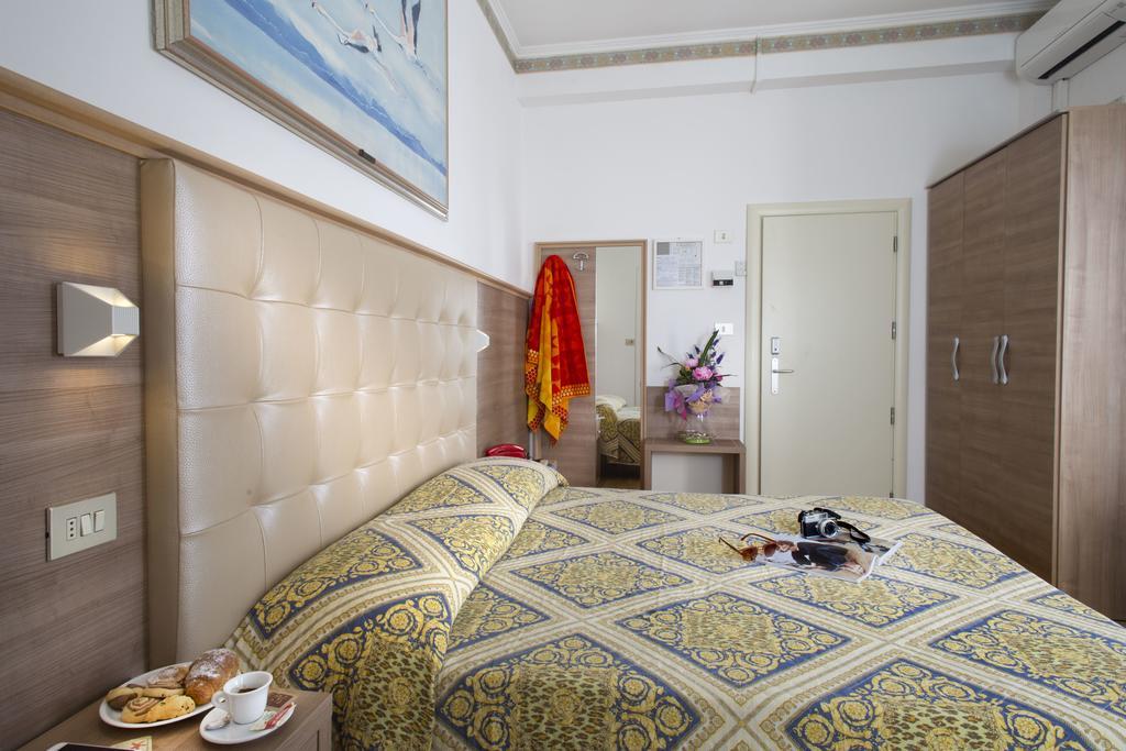 Hotel Titanus Bellaria-Igea Marina Exterior photo